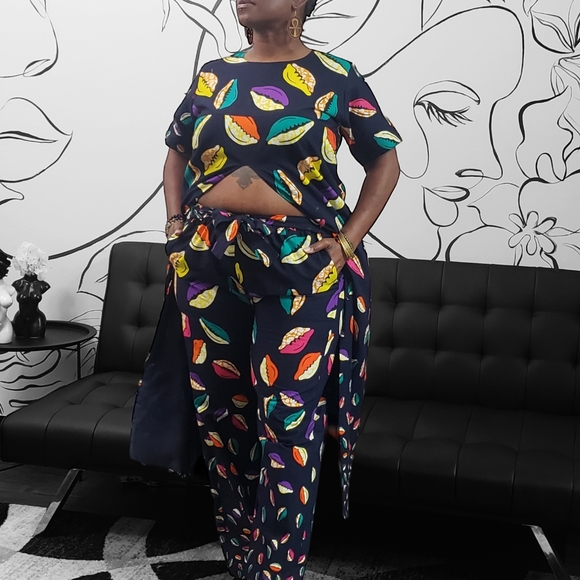 Colorful Cowrie Shells Duster and Pant Set - Picture 10 of 10